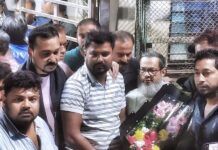 আবুল কালাম কে অভিনন্দন ও ফুলেল শুভেচছা জামাল হোসেনের