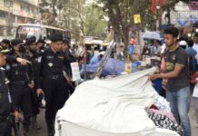 ফুটপাত দখলমুক্ত করতে মাঠে র্যাব: জনমনে স্বস্তি