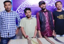 জিমখানায় রাব্বির বাড়িতে পুলিশের অভিযান: দেশীয় অস্ত্রসহ-৫ গ্রেপ্তার